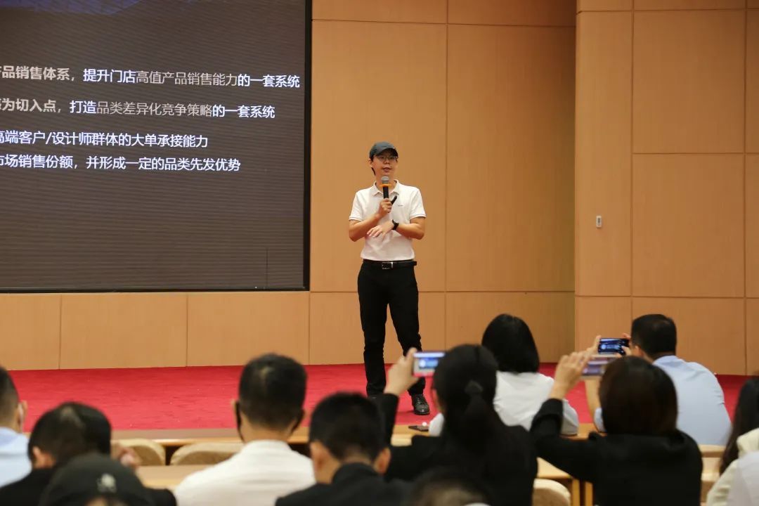 1670205863934789.jpg 图:特训营现场 黑蚁营销 何基奎.jpg